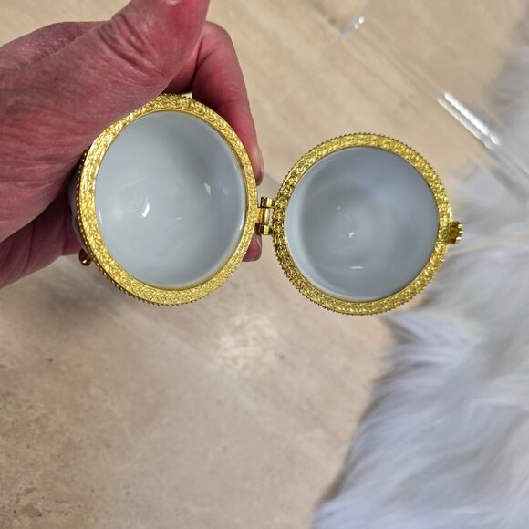 Porcelain Egg Shaped Trinket Box Floral Design Green Scroll 4"T - Picture 8 of 9